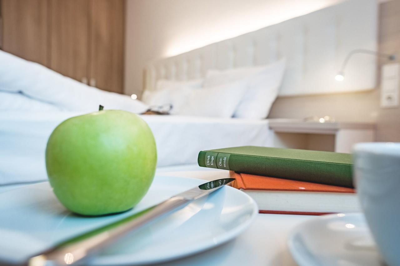 Oliver | Contactless Check-in Wien