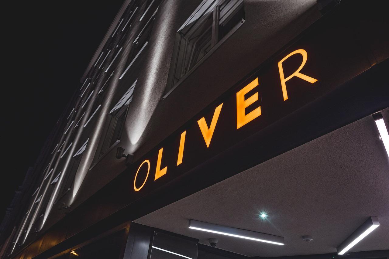 Oliver | Contactless Check-in 3* Wien
